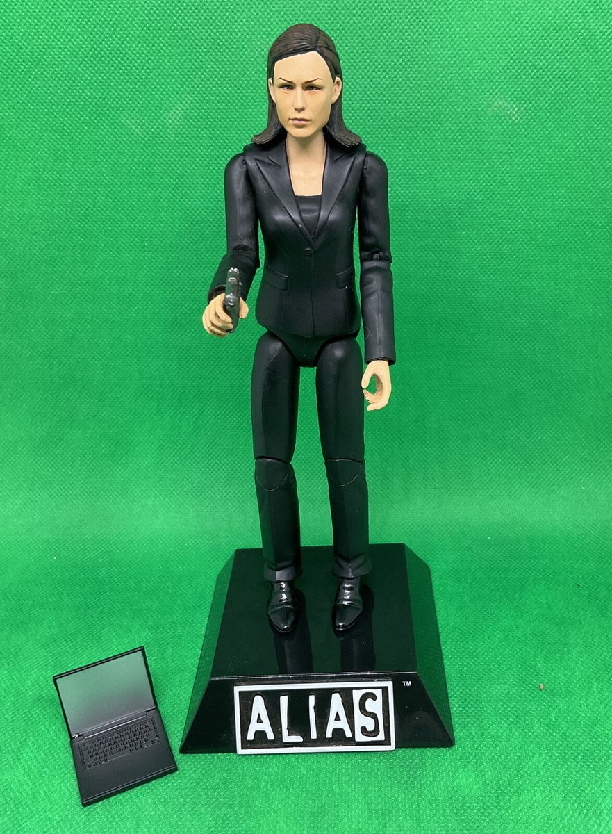 alias-serie-sydney-bristow-in-suit-bol