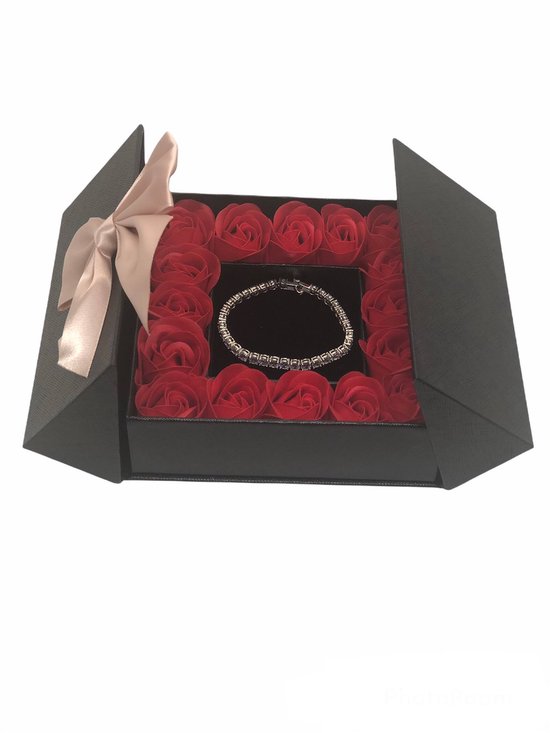 Flowerbox papillon avec bracelet Swarovski Bracelet tennis - Coffret cadeau  femme -... | bol.com