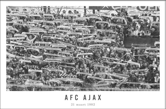 Walljar - Poster Ajax met lijst - Voetbal - Amsterdam - Eredivisie - Zwart wit - AFC Ajax supporters '82 - 13 x 18 cm - Zwart wit poster met lijst