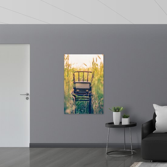 WallClassics - Drapeau - Radio à l'ancienne sur chaise - 80x120 cm Photo sur drapeau en polyester