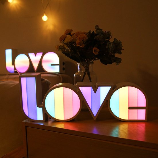 Neon Love Letters - Neon verlichting - Sfeerlicht - Voor binnen - Wandlamp - Nachtlampje - love