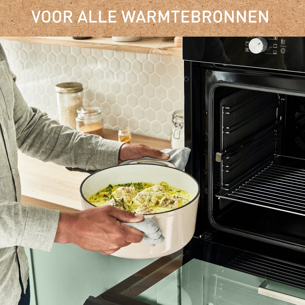 Tefal E25904 LOV Braadpan 25cm - Robuust Ontwerp In Moderne Aardetinten 97 Gerecycled Ijzer Alle Warmtebronnen Ook Inductie Ovenbestendig Keramische Coating Condensatiedeksel Beige
