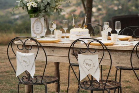 Ensemble de décoration de chaise Mr and Mrs Just Married blanc avec or - mr - mrs - mariée - marié - chaise - décoration - mariage