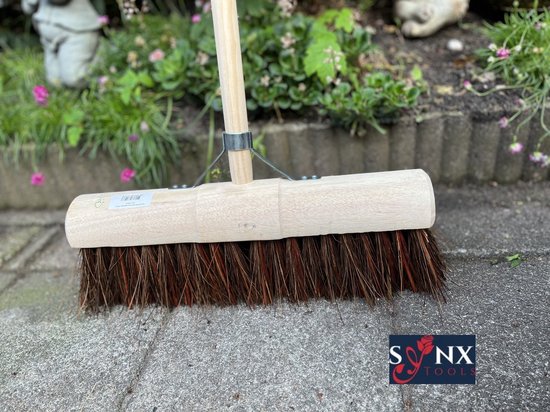 Synx Tools Gemeente bezem 45 cm - Korte Steel - Straatbezem / Stadsbezem - Harde natuurvezels - Bezemsteel - Bezems - Schrobborstels - Veger - Buitenbezem -incl. Steel 130 cm van Synx Tools — afbeelding 4