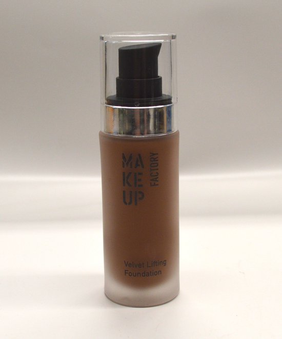 Make Up Factory Velvet Lifting foundation #45 Dark Chocolate | bol