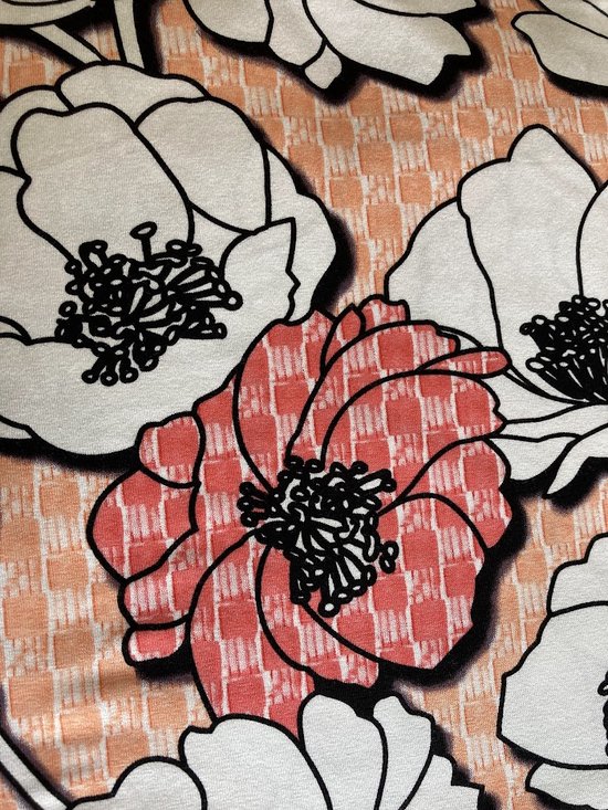 Coupon jersey viscose couleur saumon à fleurs blanches 150 cm x 150 cm 95% viscose 5% elesthan