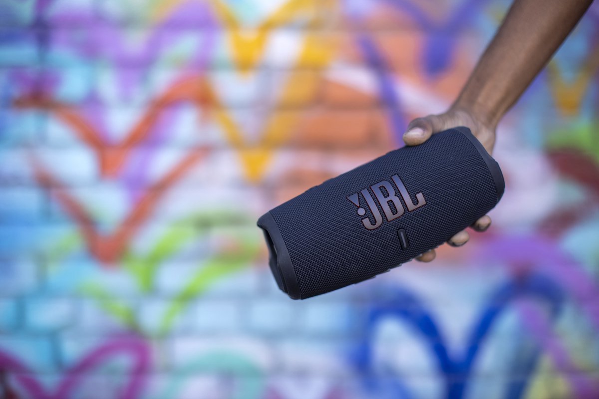 JBL Charge 5 Bluetooth Speaker: IP67 & 20u batterij thumbnail 2