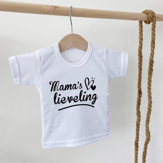 Kinder - t-shirt - Mama's lieveling - maat: 80 - kleur: wit - 1 stuks - mama - moeder - kinderkleding - shirt - baby kleding - kinderkleding jongens - kinderkleding meisjes