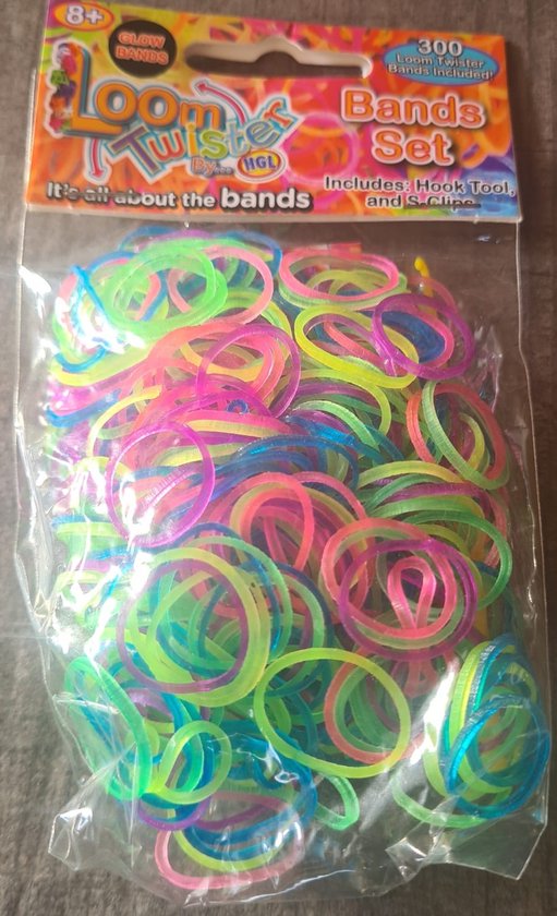 Foto: Loom bandjes mix glow in the dark paars geel blauw roze groen 300 stuks loombandjes loomelastiekjes elastiekjes inlcusief s clips haakjes loom twister