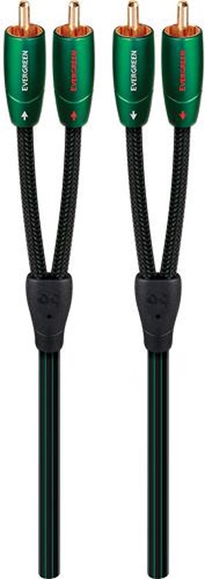 Twee groene Audioquest Evergreen RCA kabels met gouden connectoren.