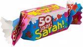 Snoeptoffee - 50 jaar - Sarah - Gevuld met Snoep - In cadeauverpakking met gekleurd lint
