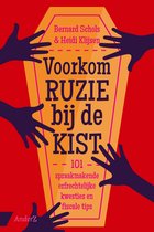 Boekomslag 'Voorkom ruzie bij de kist' met de tekst 'Bernard Schols & Heidi Klijsen' en '101 spraakmakende erfrechtelijke kwesties en fiscale tips'. Vormgegeven als een doodskist met handen die vanaf de zijkanten reiken.