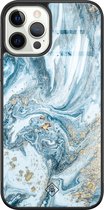 Casimoda® hoesje - Geschikt voor iPhone 12 Pro - Marble Sea - Luxe Hard Case Zwart - Backcover telefoonhoesje - Blauw