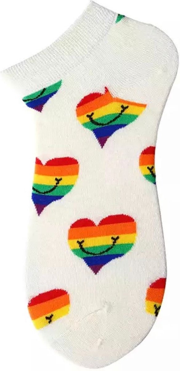 Akyol - Sokken - Pride sokken - 35-39 - Wit - valentijn cadeau - cadeau voor hem en haar - Regenboog - Pride - carnaval - LGBT - sinterklaas cadeau sokken - sokken winter - meiden sokken - sokken LGBT - Hartjes sokken - sokken met hartjes erop