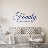 Muursticker Family Is Everything -  Donkerblauw -  80 x 33 cm  -  alle muurstickers  engelse teksten  woonkamer - Muursticker4Sale