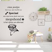 Muursticker Mopshond -  Rood -  80 x 112 cm  -  woonkamer  nederlandse teksten   - Muursticker4Sale