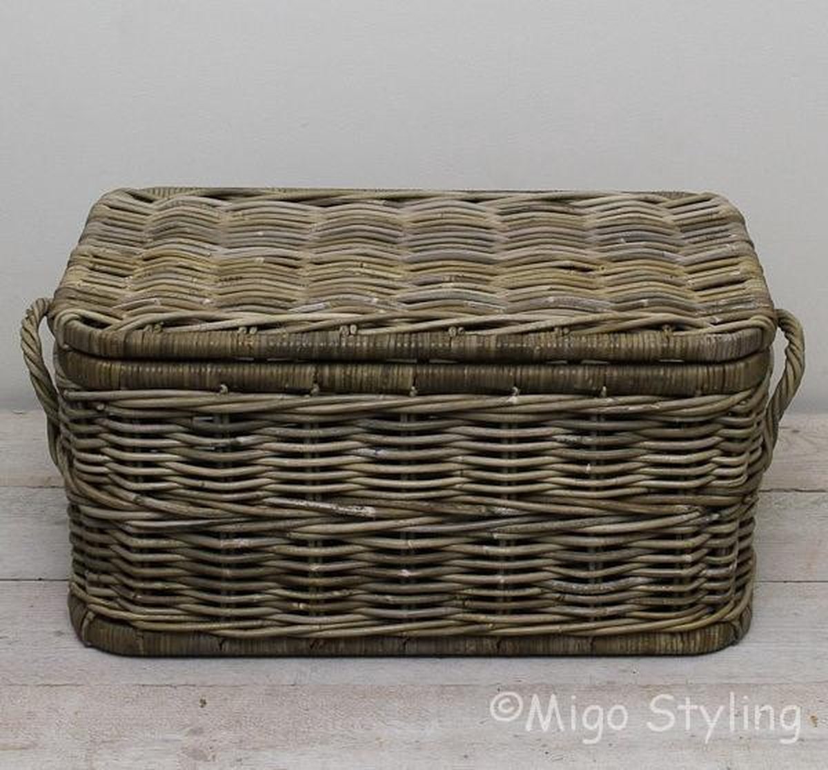 Opbergmand-Met deksel-70x40xH36-Rechthoek-Hengsels-Riet-Rotan