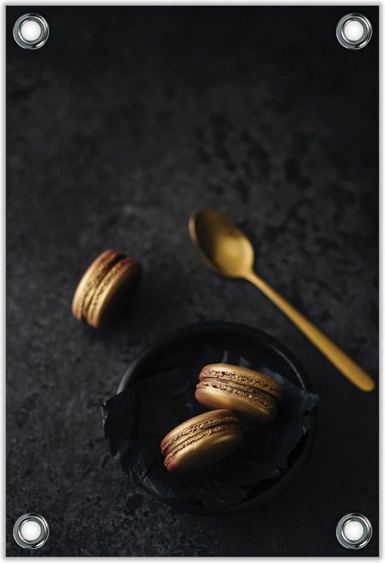 Tuinposter –Gouden Macarons en Lepel– 30x40cm Foto op Tuinposter (wanddecoratie voor buiten en binnen)