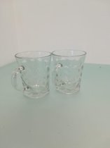2 leuke theeglazen - met ronde vormpjes