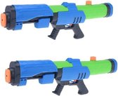 2x Waterpistolen/waterpistool blauw/groen van 63 cm met pomp kinderspeelgoed - waterspeelgoed van kunststof - grote waterpistolen met pomp