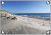 Tuinposter–Wit strand aan de Blauwe Zee– 90x60 Foto op Tuinposter (Wanddecoratie voor buiten en binnen)