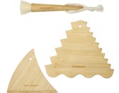 Kikkerland - Huckleberry - Zandtools - Zandkasteel - Strand tools - Bamboe - Bevat: bamboeborstel, gladmaakhulpmiddel, driehoekige hark, strandspeelgoed. – Zand gereedschap