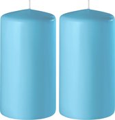 2x Turquoise cilinderkaarsen/stompkaarsen 6 x 10 cm 36 branduren - Geurloze kaarsen turquoise - Woondecoraties