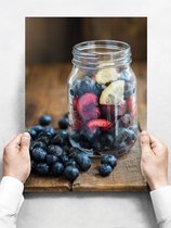 Wandbord: Blauwe bessen smoothie met rood fruit - 30 x 42 cm