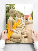 Wandbord: boeddha beelden op een rij voor een tempel - 30 x 42 cm