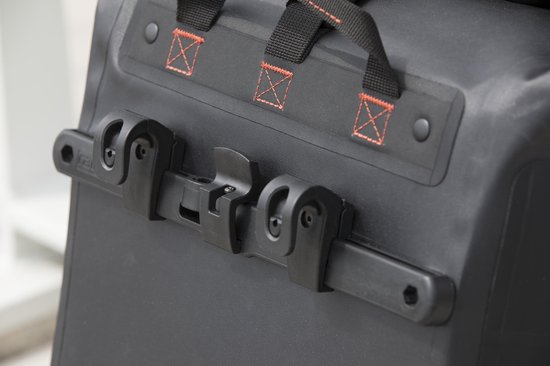 New Looxs Varo Backpack Fietsrugzak - 100% Waterdicht - 15 inch Laptopvak - 22 liter - Zwart van New Looxs — afbeelding 4