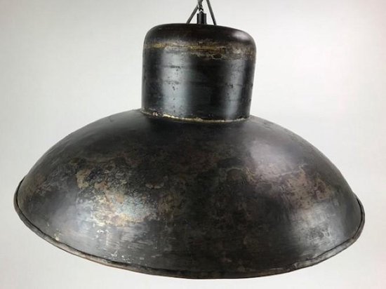 Belle lampe à suspension noir gris en métal recyclé dans un look vintage