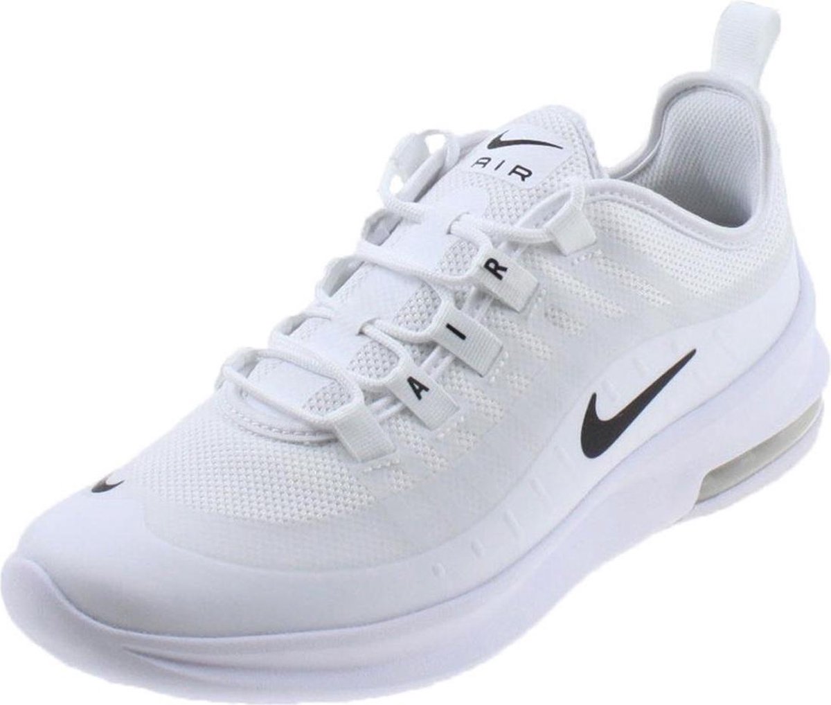 nike axis junior