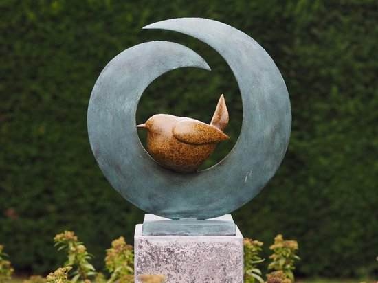 een keer Instrument Natura Tuinbeeld - modern bronzen beeld - vogel in cirkel - Bronzartes - 51 cm  hoog | bol.com