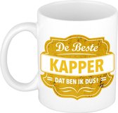 De beste kapper cadeau koffiemok / theebeker wit met geel embleem - 300 ml - keramiek - cadeaumok voor kappers / kapperszaak