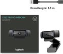 Boîte du Logitech C920 PRO HD Webcam et une webcam séparée avec câble USB de 1,5 m.