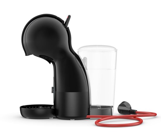 Zijaanzicht van een zwarte Krups Dolce Gusto Piccolo XS koffiemachine met rode kabel en waterreservoir.