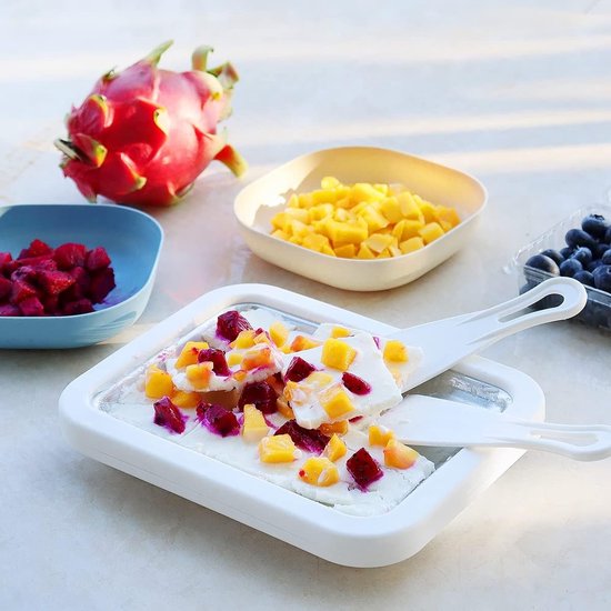 Dailygoods - Dailygoody - IJsrolpan - IJsrol Maker - Zelfgemaakte Gerolde Roomijs - Wit - IJsyoghurt - Ideaal voor Gezinnen - 22,5 x 17,5 cm van Dailygoods — afbeelding 4