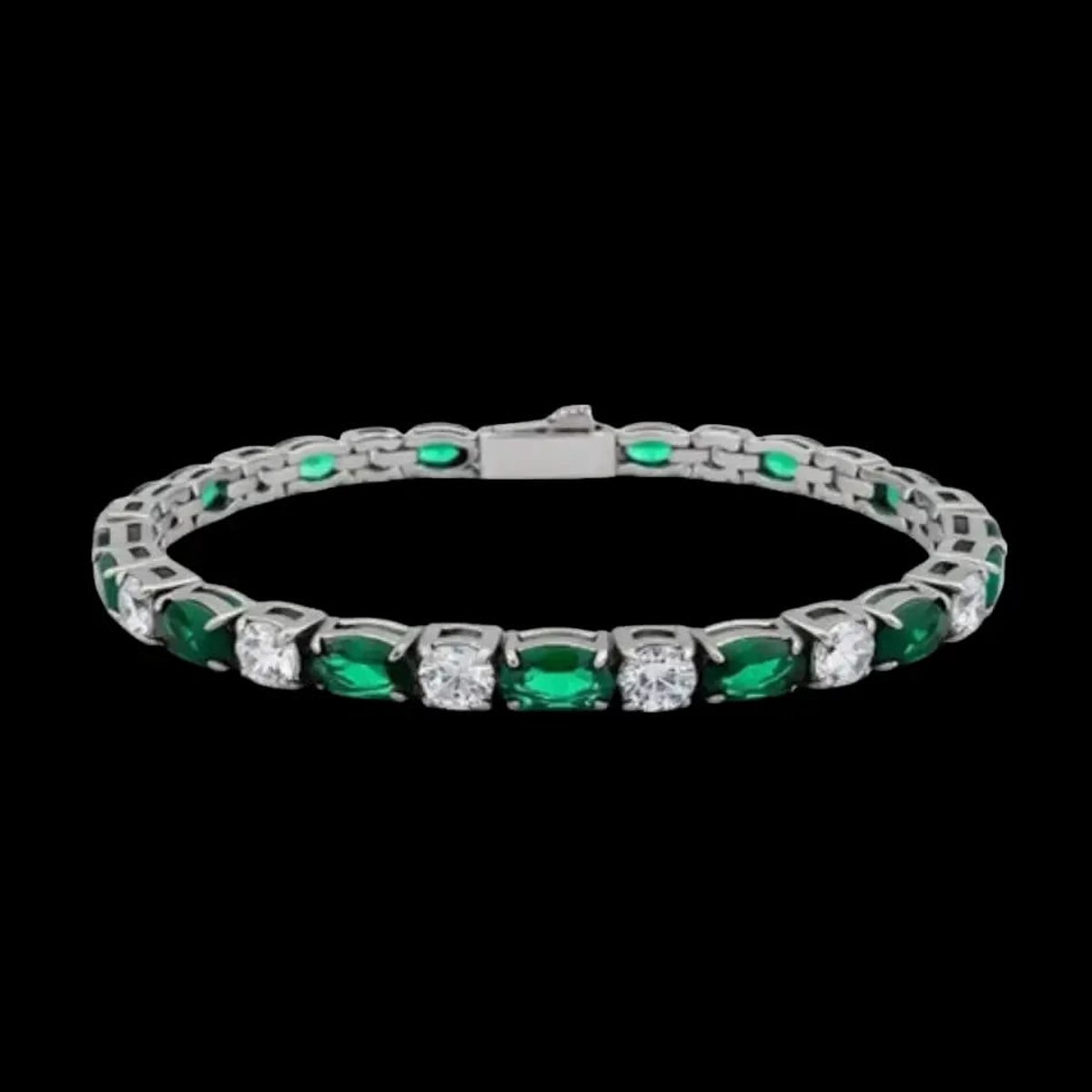 Victoria Valenza Zilverkleurige RVS Tennisarmband met Groene en Witte Zirkonia Stenen - Armband - RVS - Zilverkleurig - Tennisarmband - Zirkonia