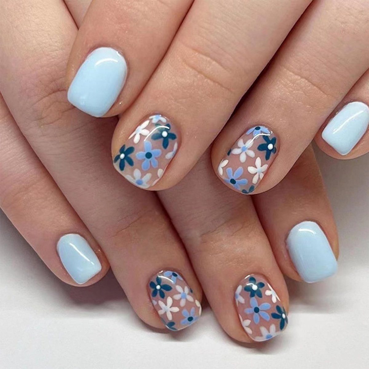 Dailygoods - 24 Stuks Lichtblauwe Press-on Kunstnagels, Korte Vierkante Vorm, Glanzend