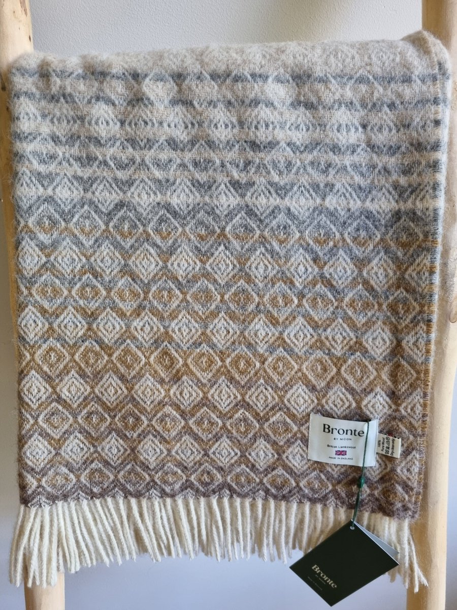 Bronte by Moon Wollen Plaid - DIAMOND Ombre Natural - 140x185cm - Bronte x Plaids.shop Beige