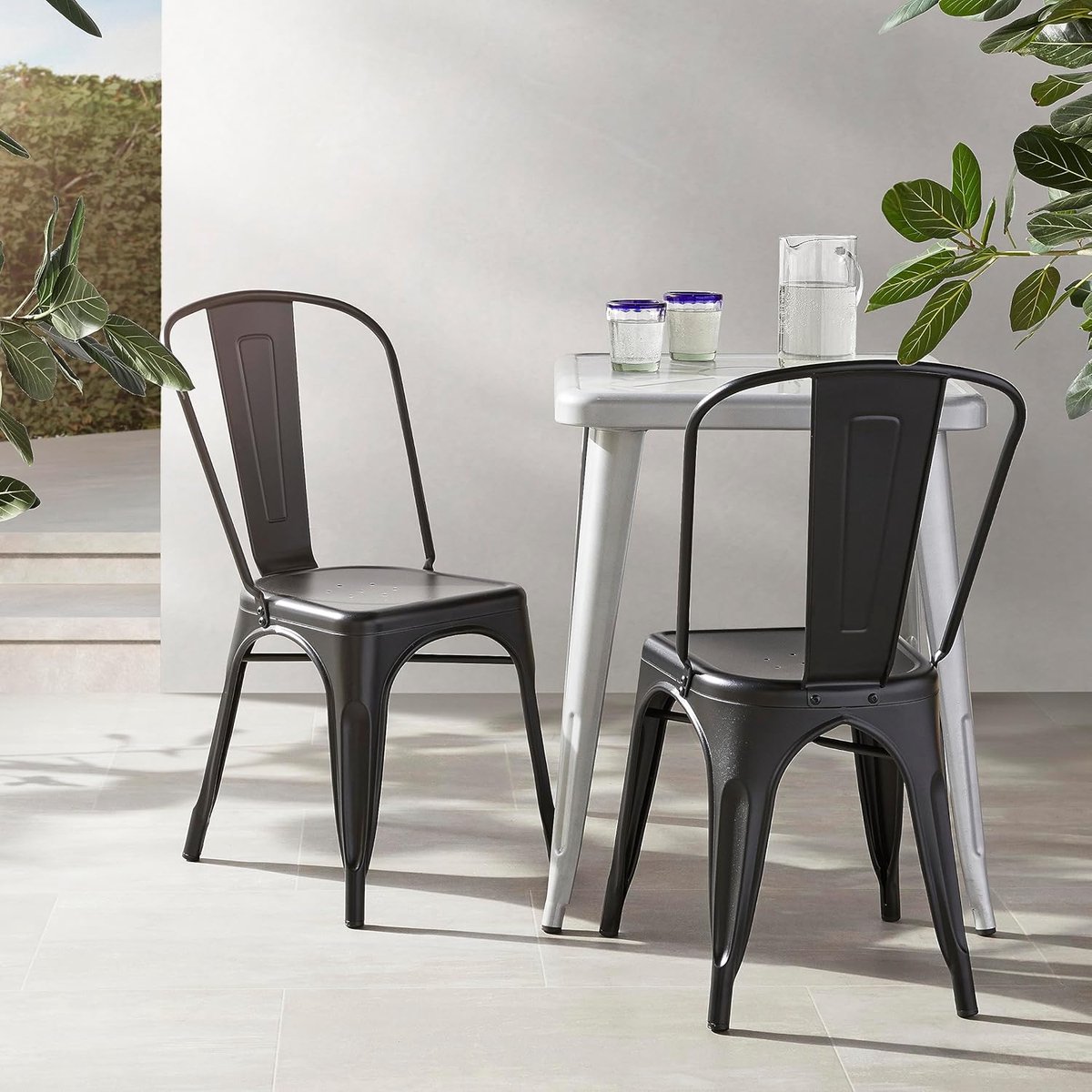 Eetkamerstoelen Industrieel Metaal Stapelbaar Binnen & Buiten – Set van 4 – Zwart – Bistro