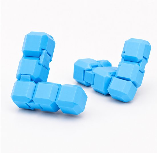 Deux cubes infinis bleu clair en plastique, composés de huit cubes chacun, reliés par des charnières.