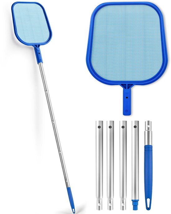 Épuisette de piscine bleue avec manche en aluminium entièrement assemblé et tiges et poignée séparées.