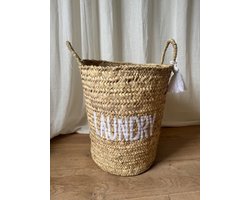 Wasmand - Wit - Was – Mand - Badkamer - Opbergmand - Palmblad - Laundry - Laundrybasket- Rieten mand - Speelgoed - Opbergen - Pompon - Wol – Geschenk - Kinderkamer - Handgemaakt - Decoratie - Geboorte - Cadeau