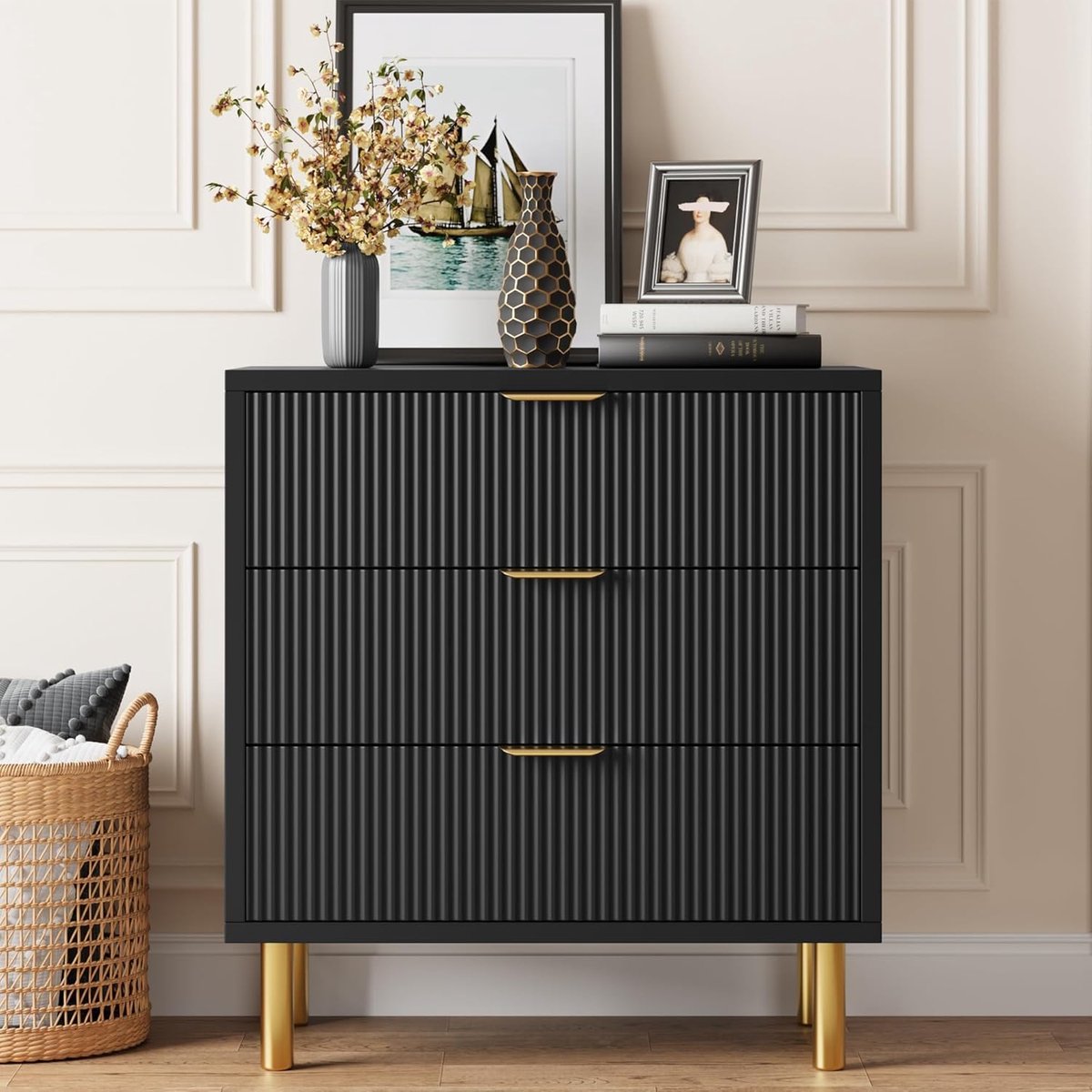 Ladekast Met 3 Lades - Geribbeld Front -Gouden Grepen & Poten - 71x43x76 cm - Zwart
