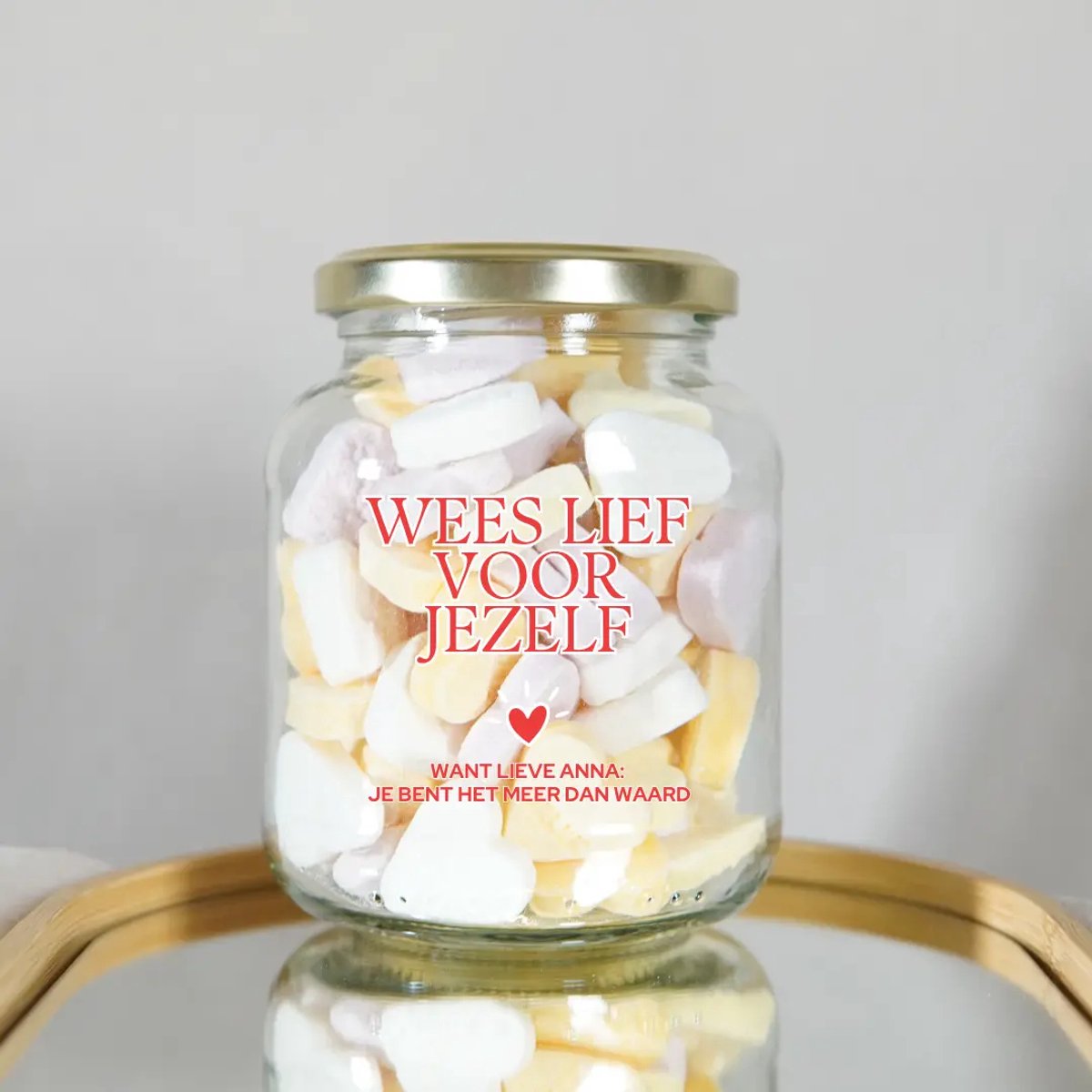 Gepersonaliseerd Self-care Cadeau - Snoeppot Wees Lief Voor Jezelf met Naam - Cadeau voor Zus - Cadeau Beste Vriendin - Ontspanning & Zelfliefde Geschenk - Lief Zomaar Cadeau - Snoeppot Gevuld met 200 gram Snoepjes