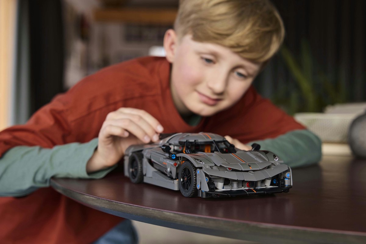 LEGO Technic - Koenigsegg Jesko Absolut grijze hypercar - 42173 — afbeelding 17