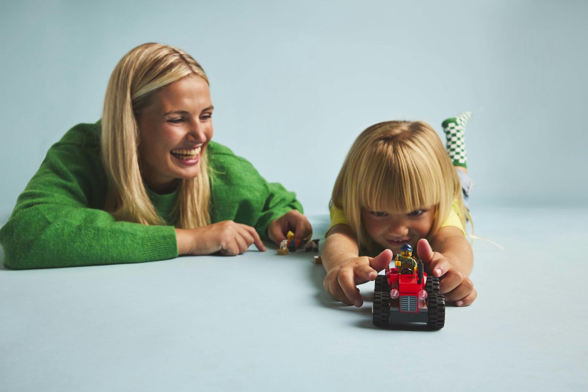LEGO City Rode tractor met aanhanger en schapen - 60461 — afbeelding 10