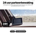 Zwarte dashcam op een strandstoel. Met '24H Smart Parking' logo.