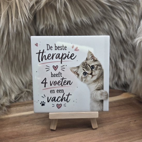 Wenstegeltje Kat – De Beste Therapie Heeft 4 Voeten en een Vacht – Decoratie – Zomaar – Decoratief Tegeltje met Standaard – Cadeau Idee – Perfect Cadeau voor Kattenliefhebber, Vriend(in) of zomaar -
